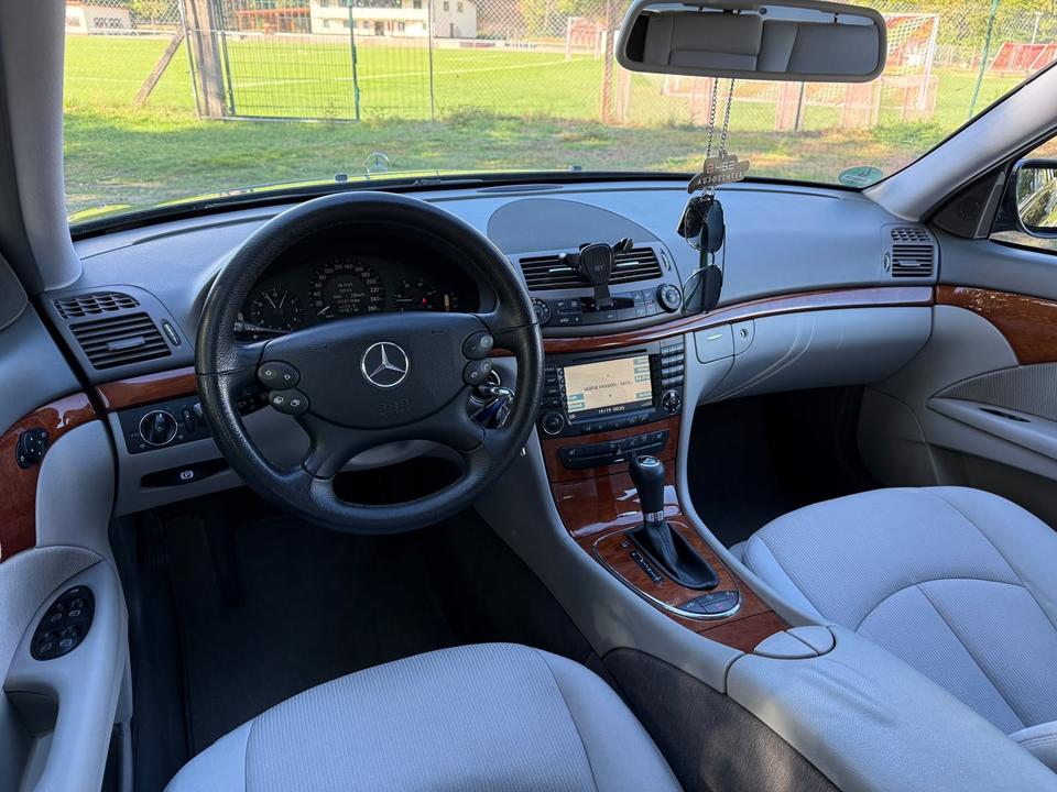 Mercedes Benz E 320 2008 — photo 9