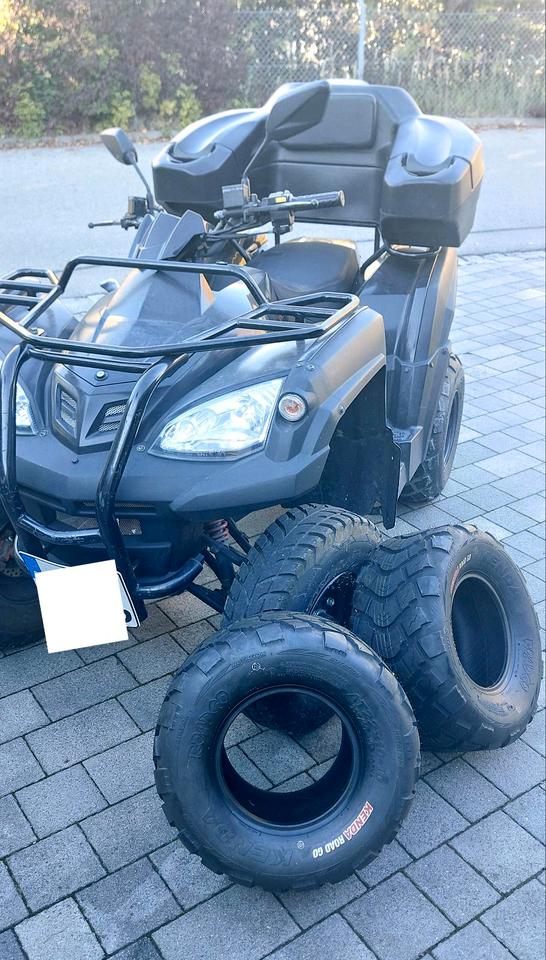 Weitere Motorräder Quad, ATV-Quad 2015 — салон