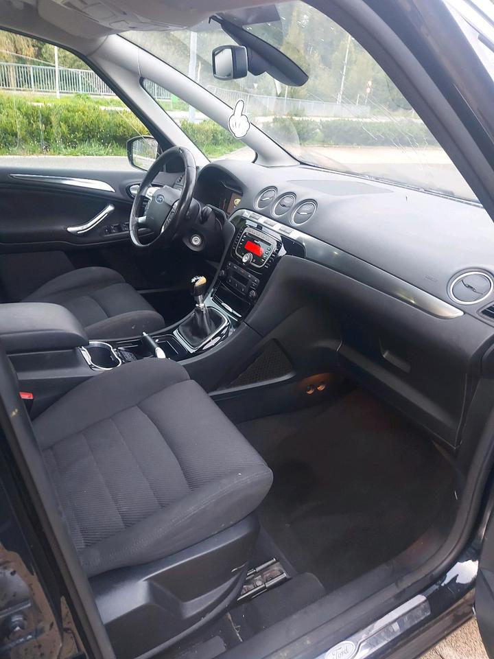 Ford S-Max 2011 — photo 7
