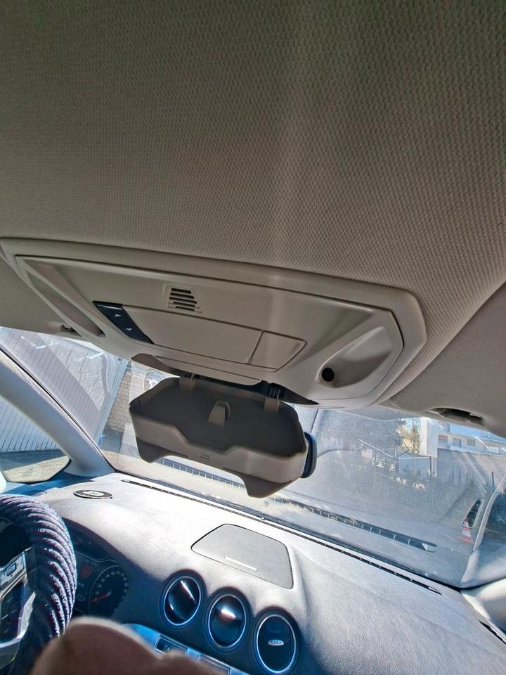 Ford S-Max 2011 — photo 12