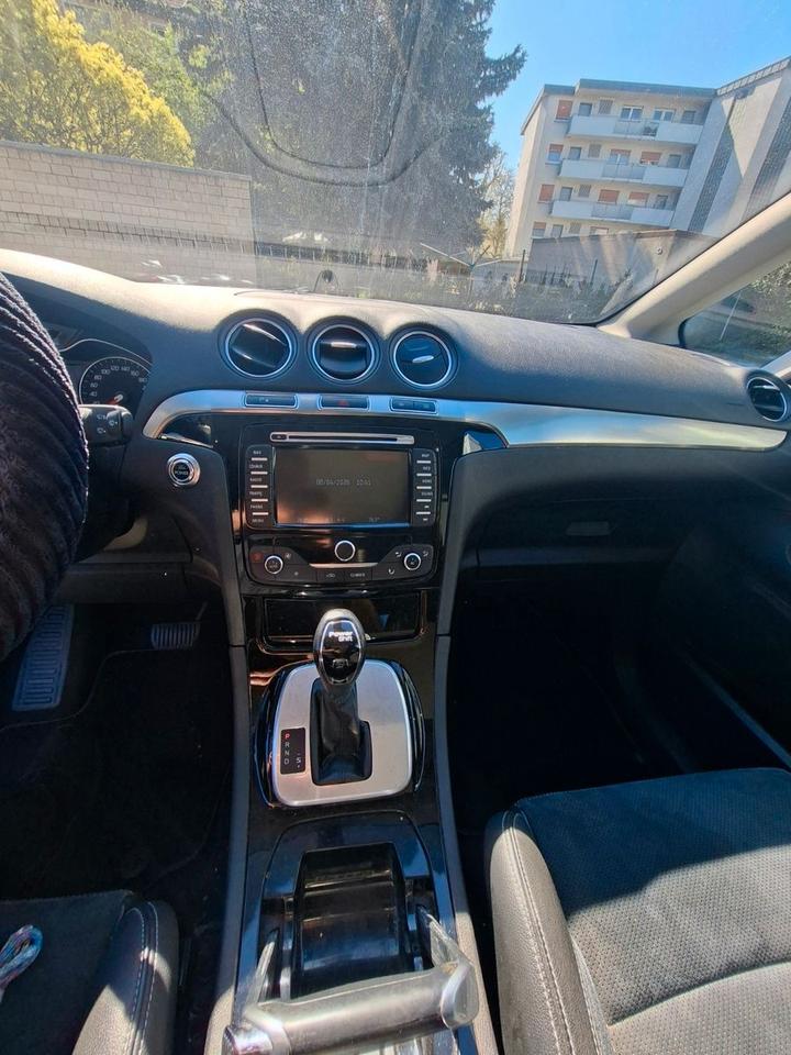 Ford S-Max 2011 — photo 5