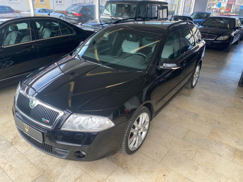 Skoda Octavia 2009 — вигляд ззаду