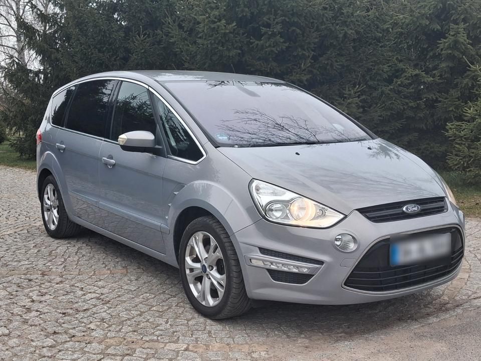 Ford S-Max 2013 — салон