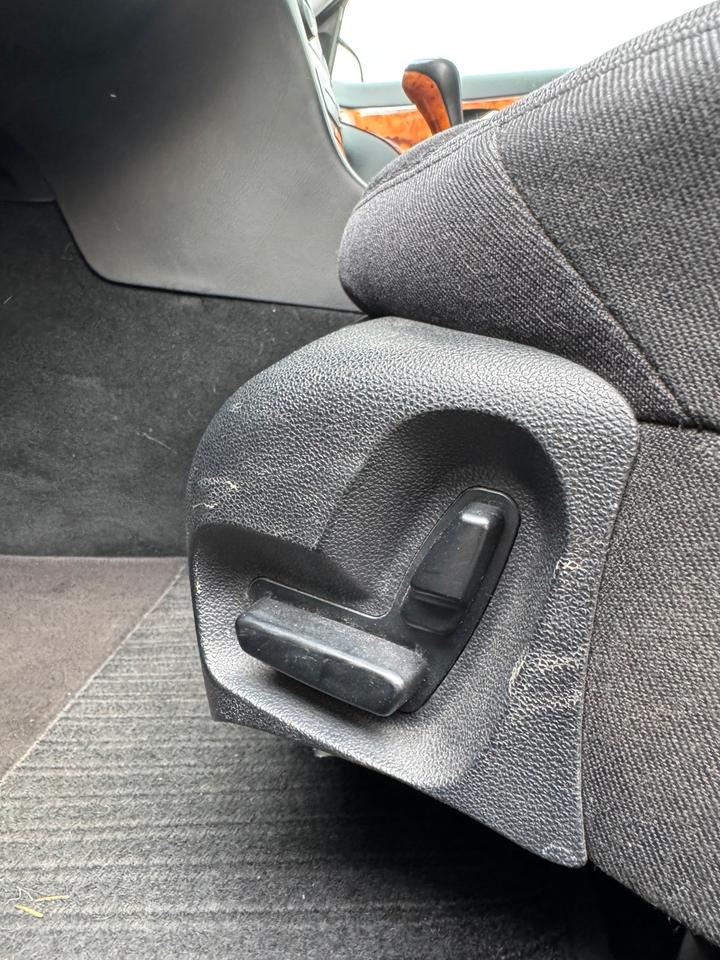 Mercedes Benz E 200 2008 — photo 11