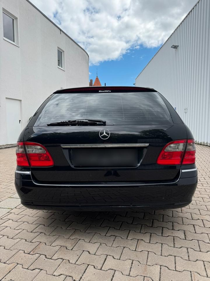 Mercedes Benz E 200 2008 — engine