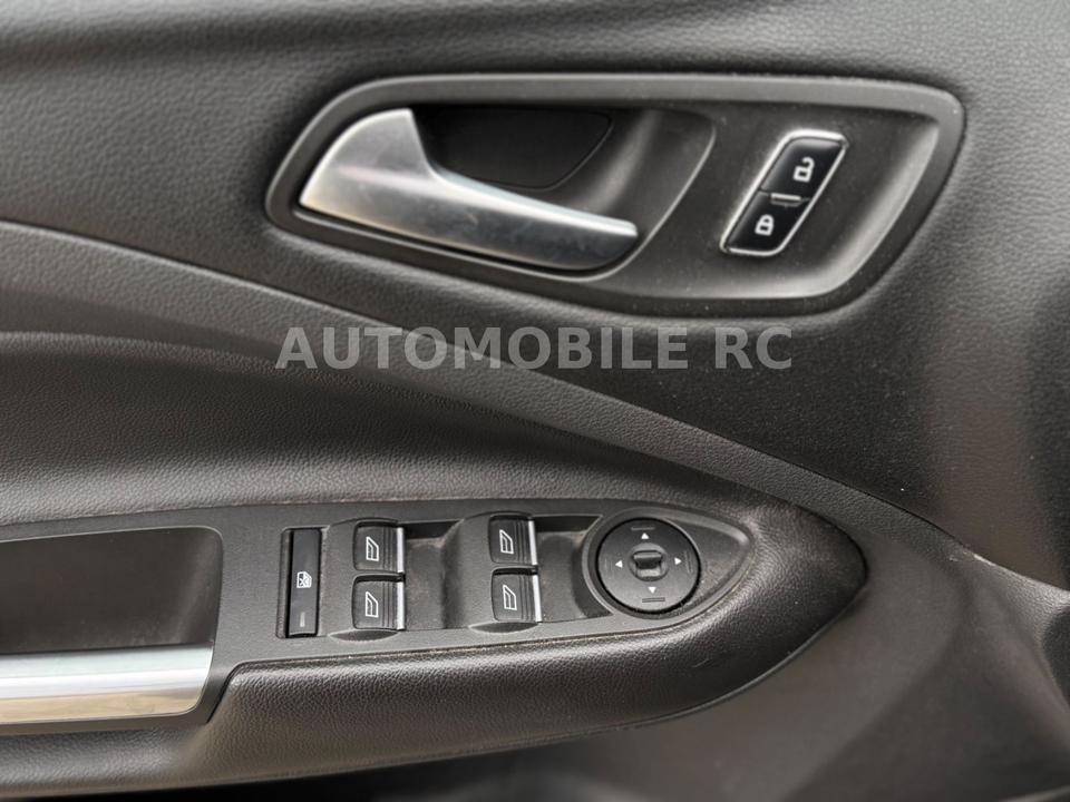 Ford Kuga 2014 — photo 18