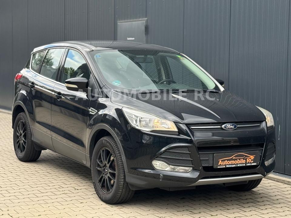 Ford Kuga 2014 — rear view