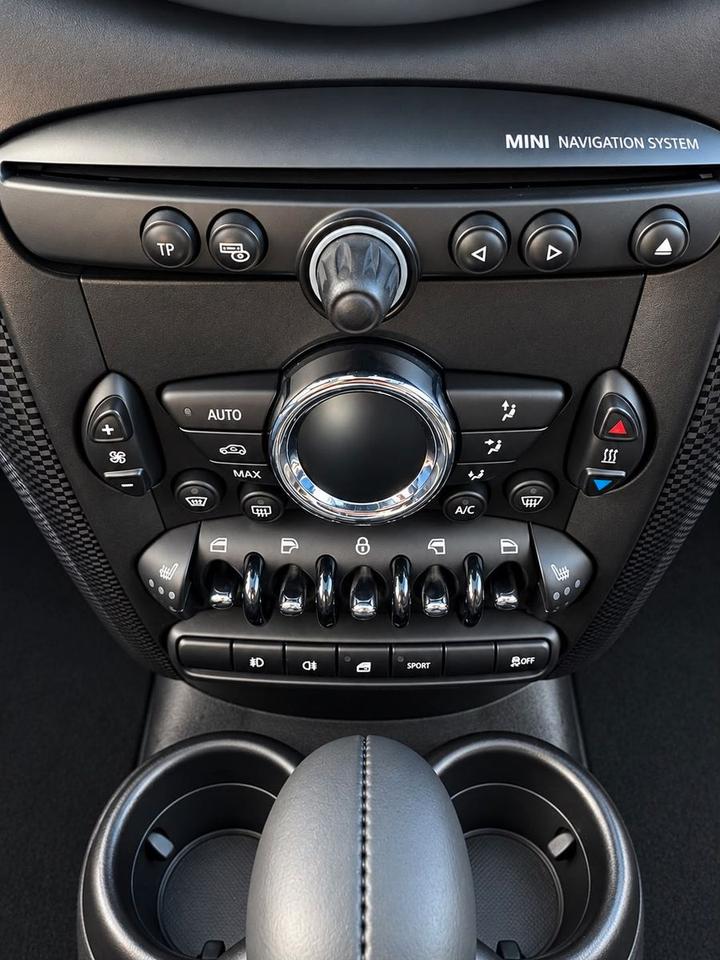 Mini Cooper S 2012 — photo 10