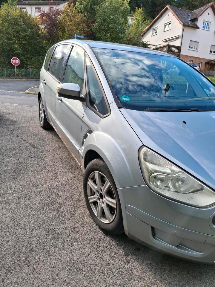 Ford S-Max 2006 — rear view