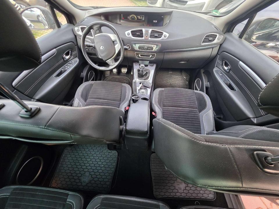 Renault Grand Scenic 2014 — photo 10