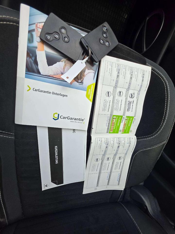 Renault Grand Scenic 2014 — photo 17
