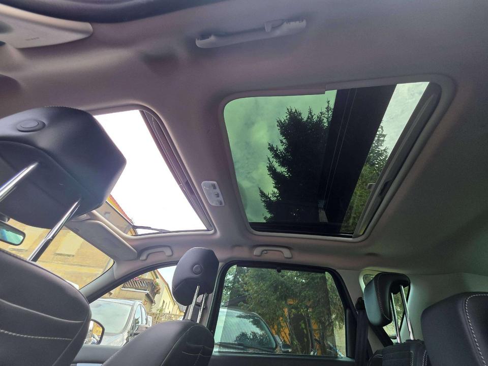 Renault Grand Scenic 2014 — photo 23