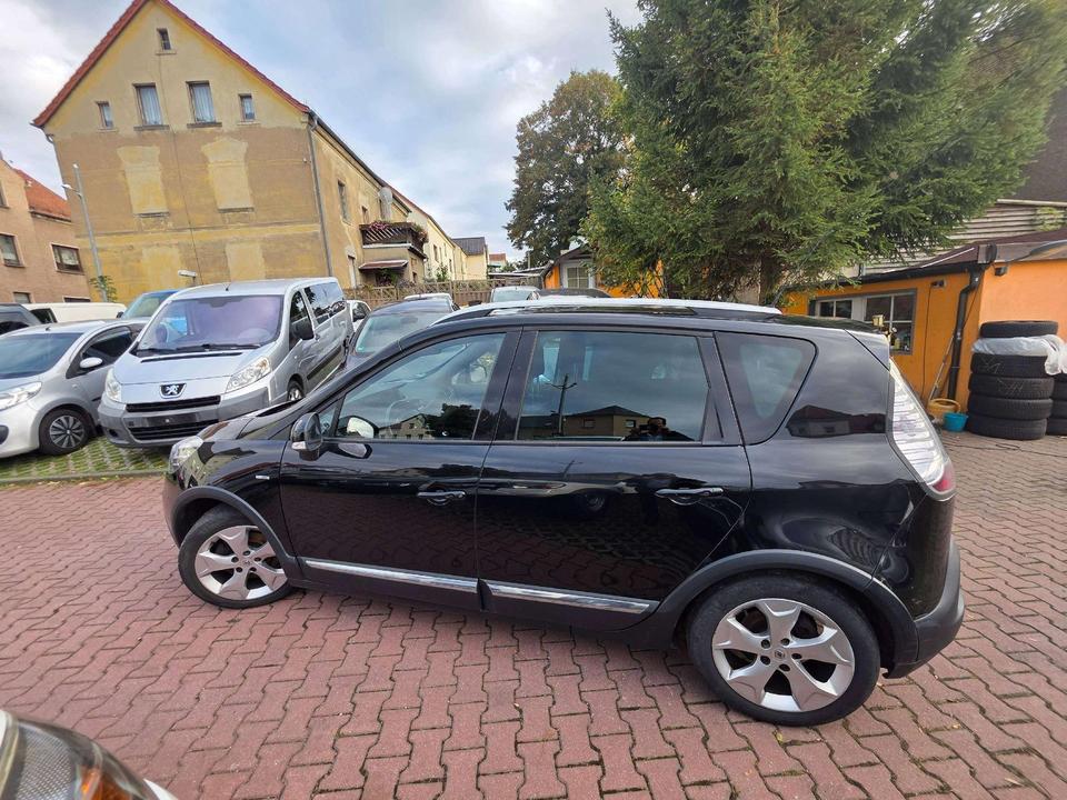 Renault Grand Scenic 2014 — engine