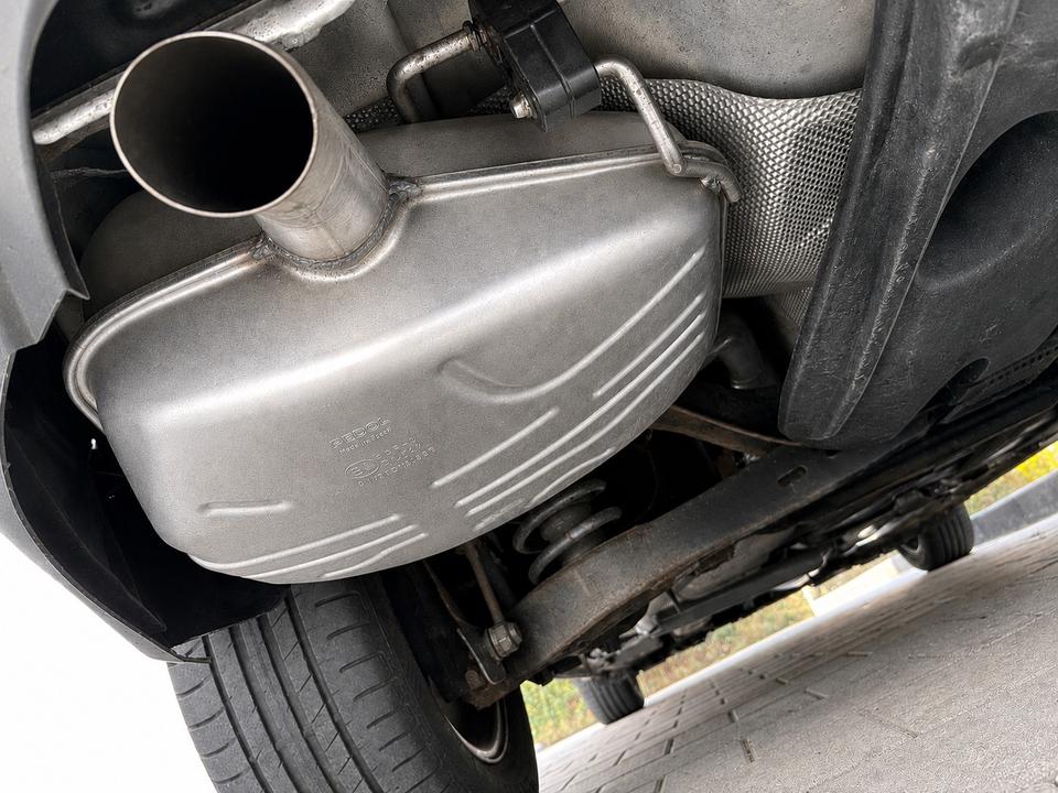 Ford S-Max 2011 — photo 12