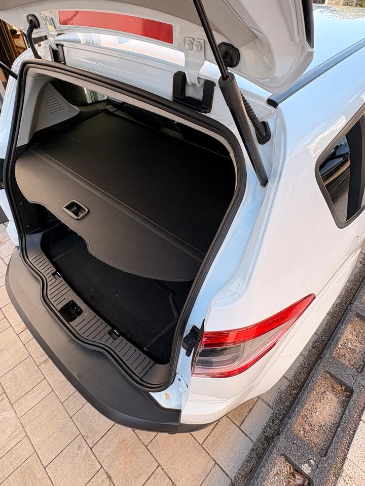 Ford S-Max 2011 — photo 8