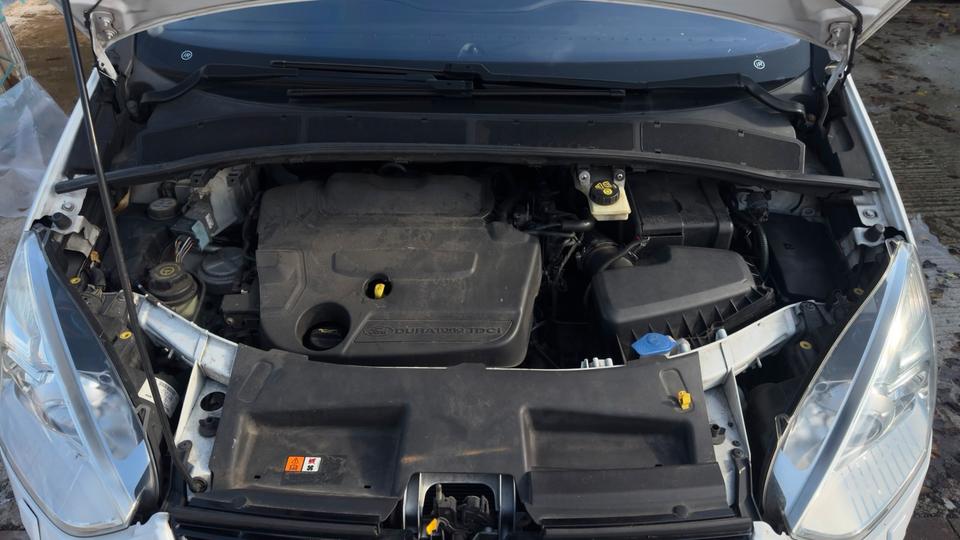 Ford S-Max 2010 — photo 14