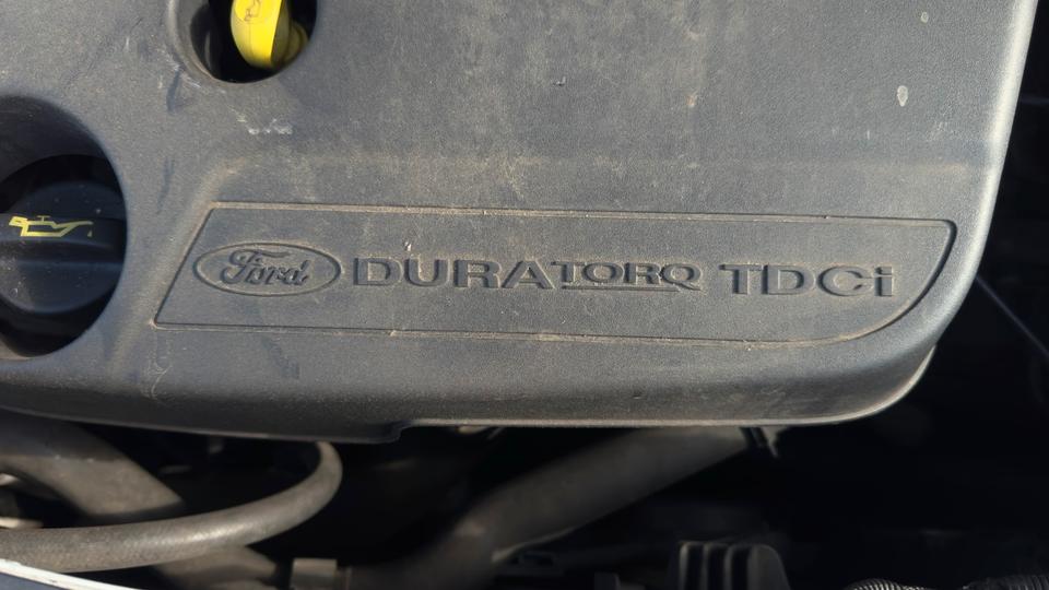 Ford S-Max 2010 — photo 15