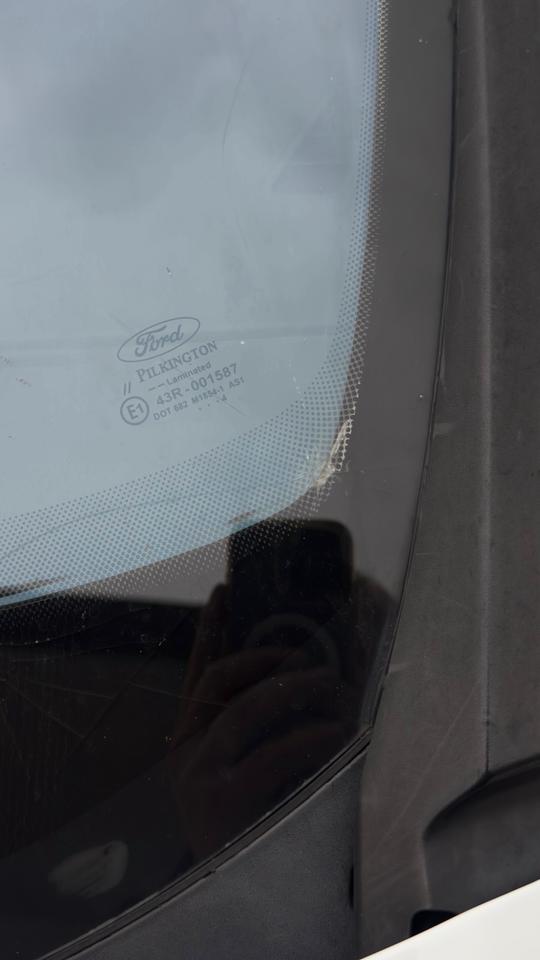 Ford S-Max 2010 — photo 17