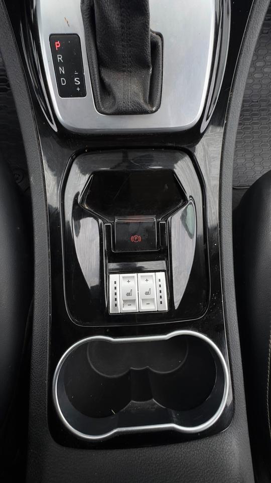 Ford S-Max 2010 — photo 6