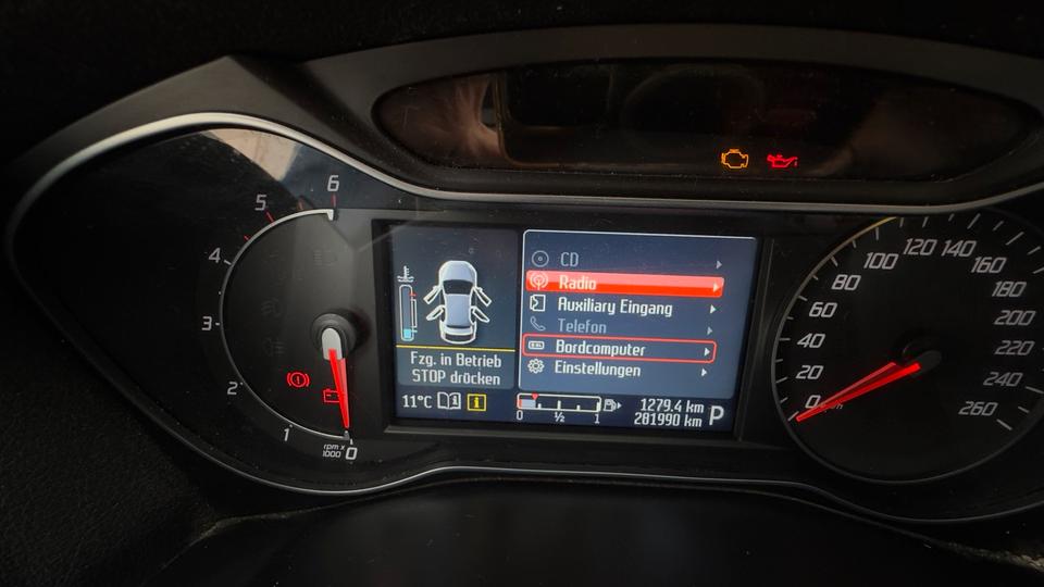 Ford S-Max 2010 — photo 8