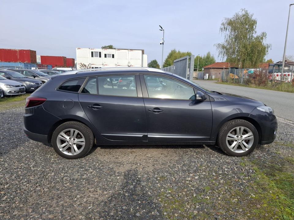 Renault Megane 2013 — photo 14