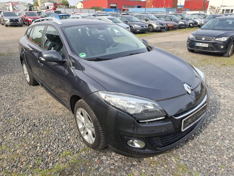 Renault Megane 2013 — rear view