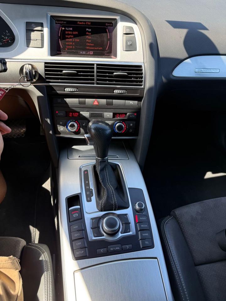 Audi A6 2011 — photo 11