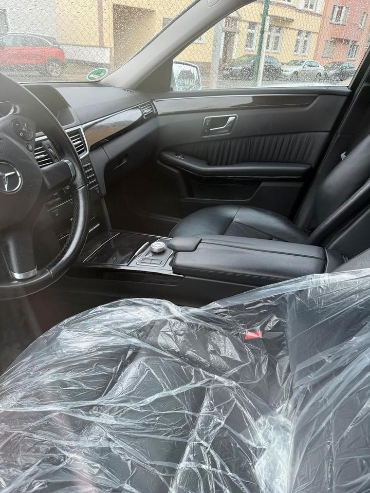 Mercedes Benz E 350 2010 — engine