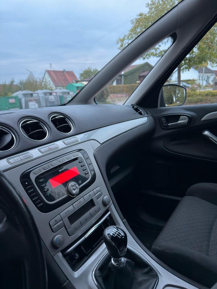 Ford S-Max 2009 — photo 10