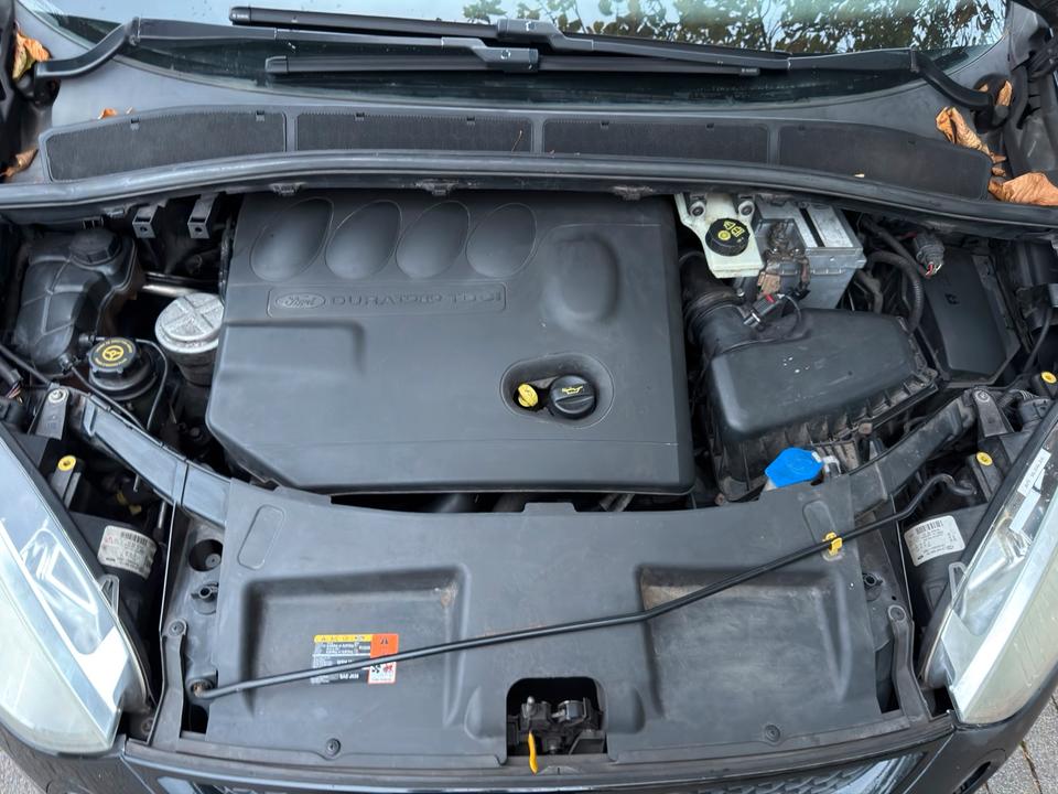 Ford S-Max 2009 — photo 11