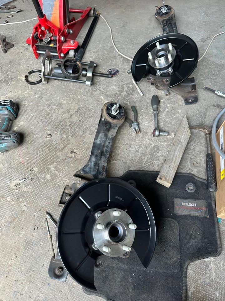 Ford S-Max 2009 — photo 15