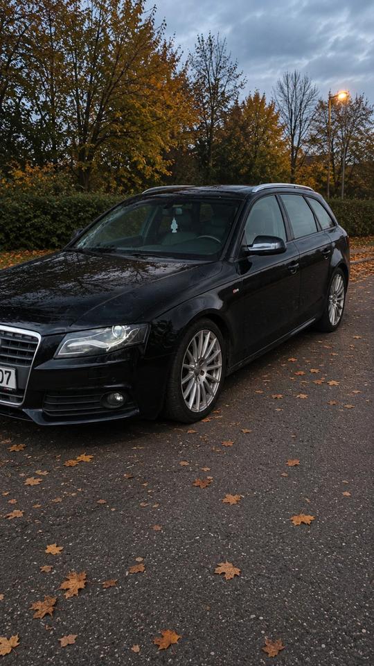 Audi A4 2011 — rear view