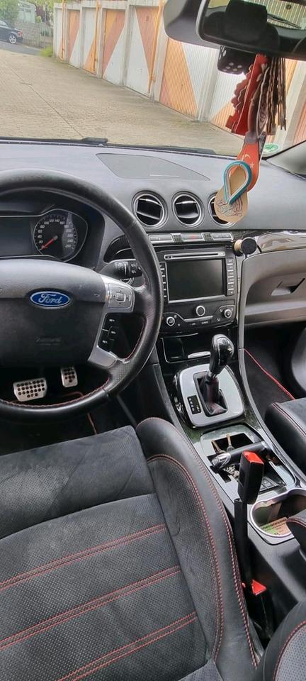 Ford S-Max 2011 — interior