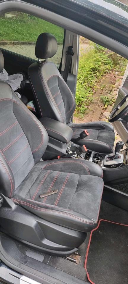 Ford S-Max 2011 — photo 7