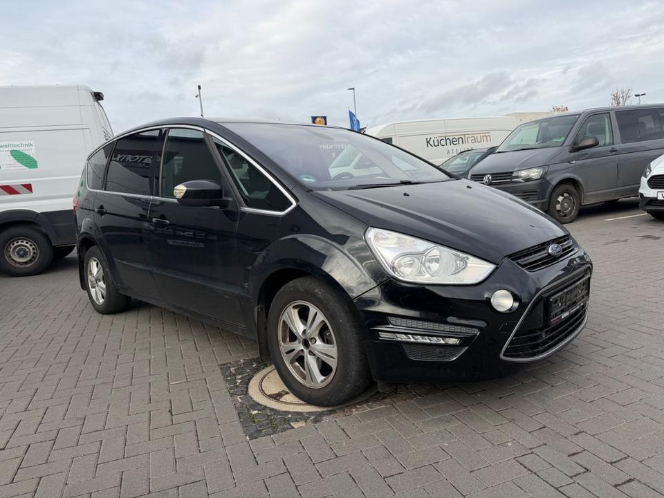 Ford S-Max 2011 — interior
