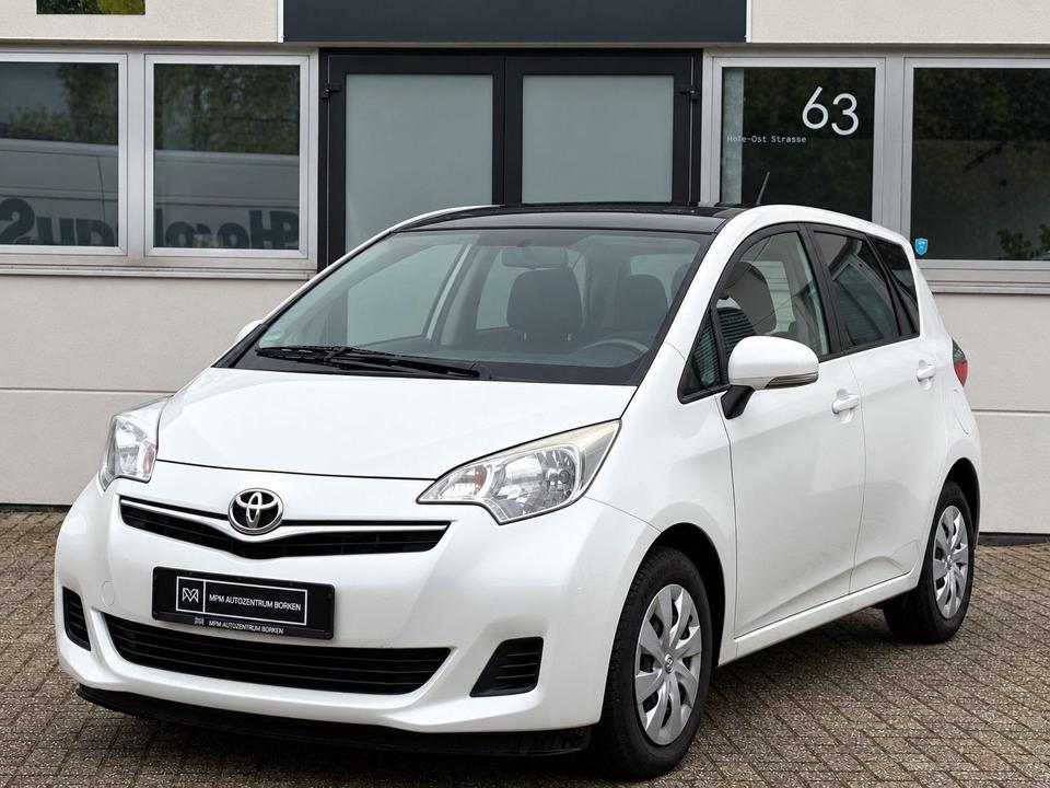 Toyota Verso, 2011