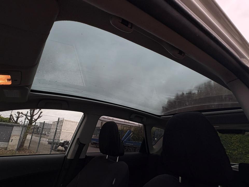 Toyota Verso 2011 — photo 11