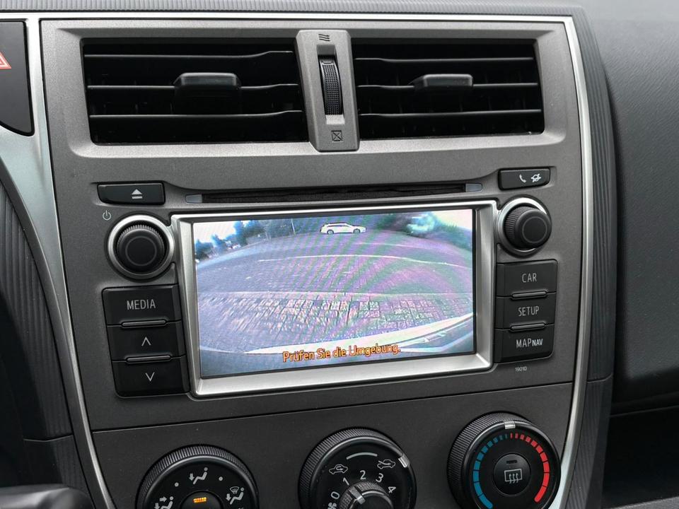 Toyota Verso 2011 — photo 17