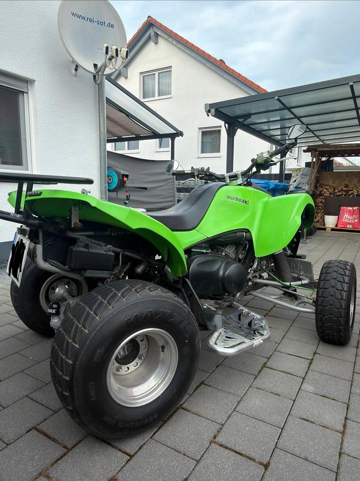 Kawasaki KFX700 2008 — салон