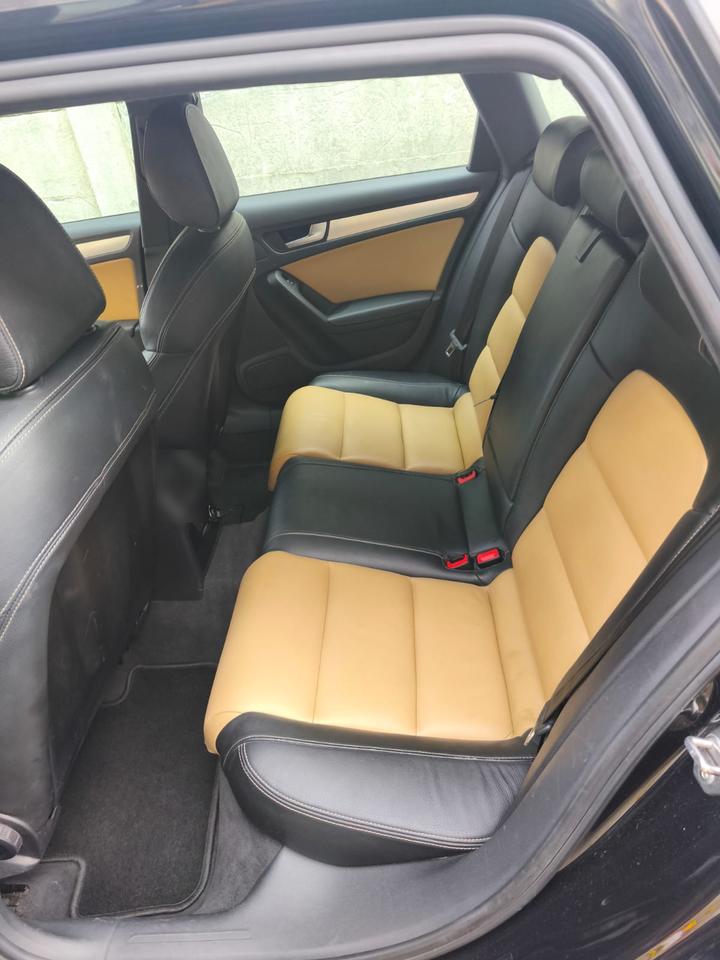 Audi A4 2009 — photo 11