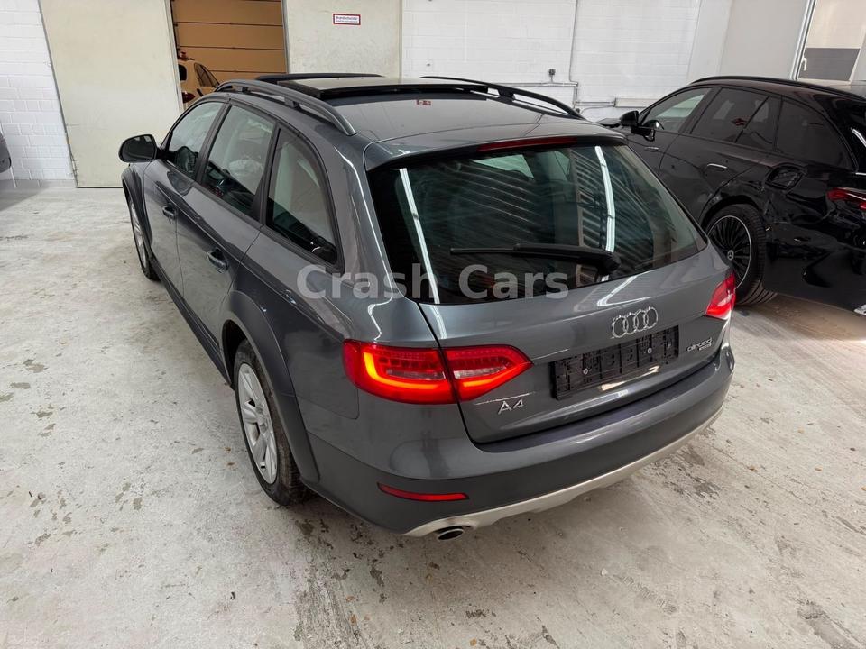 Audi A4 Allroad 2013 — rear view