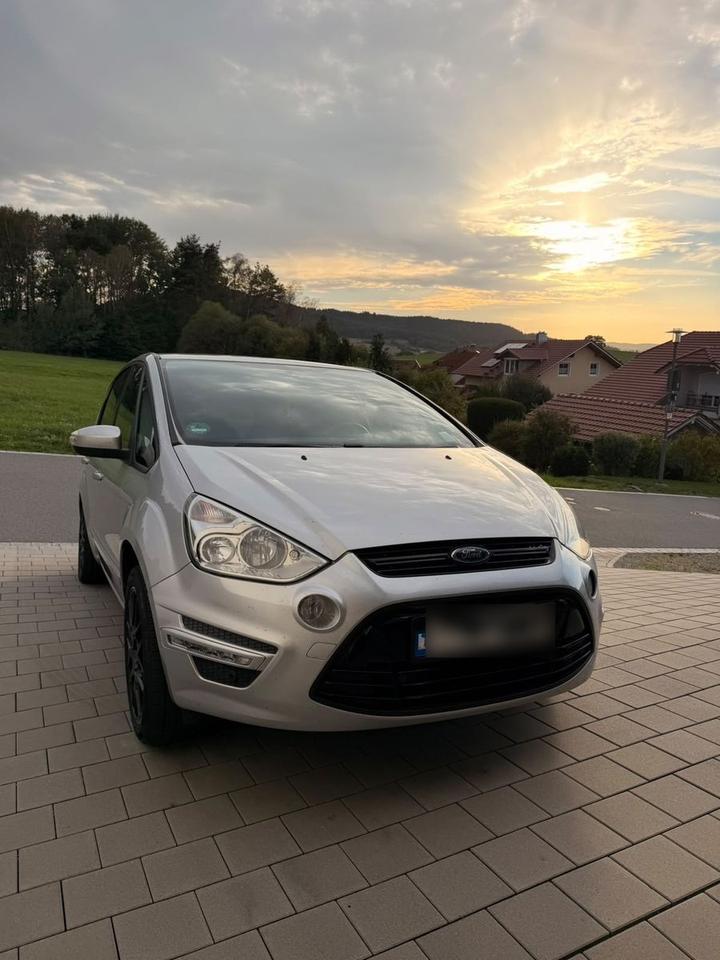 Ford S-Max 2013 — photo 13