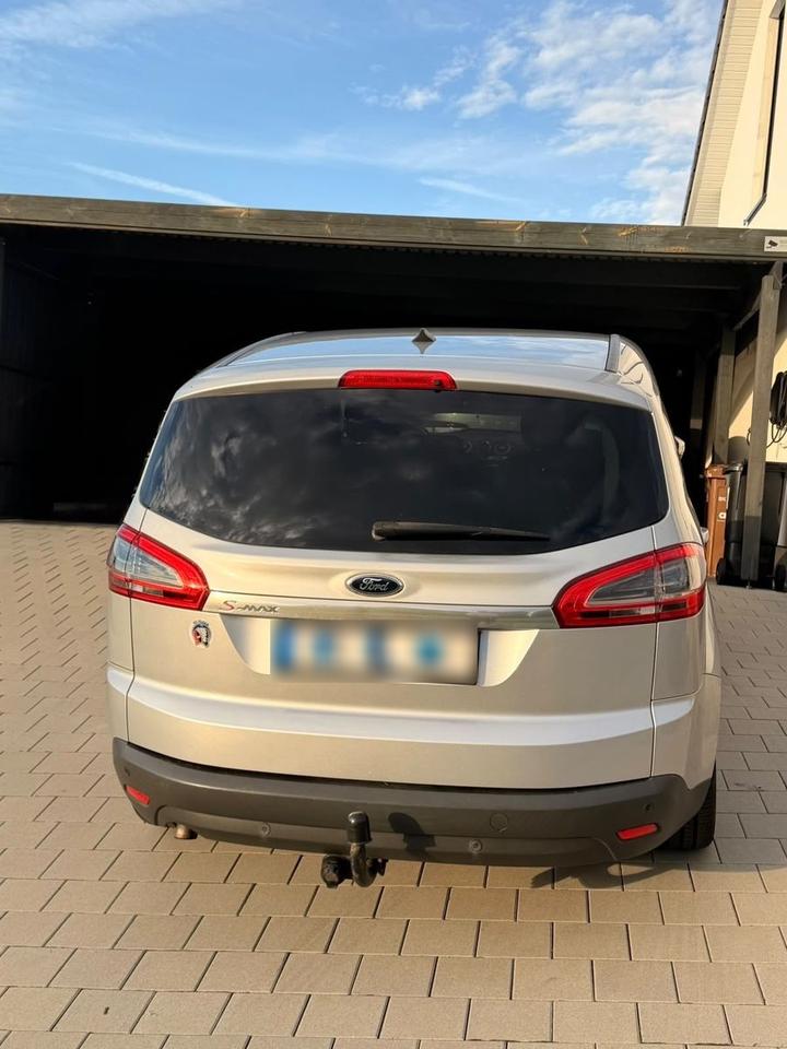 Ford S-Max 2013 — interior
