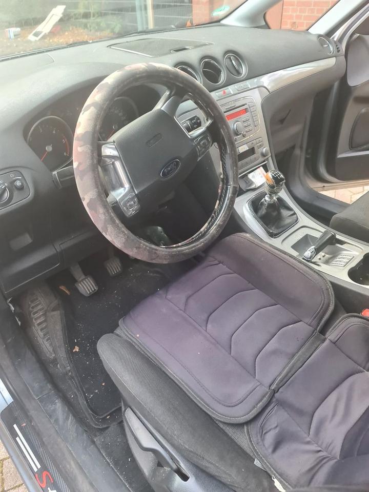 Ford S-Max 2008 — photo 15