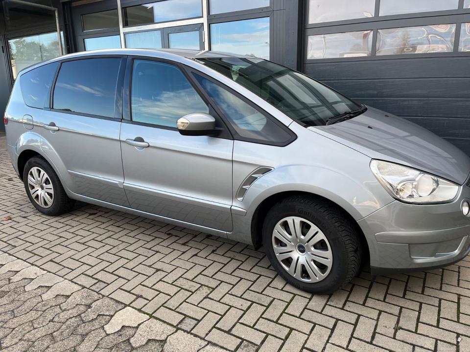Ford S-Max 2009 — photo 11