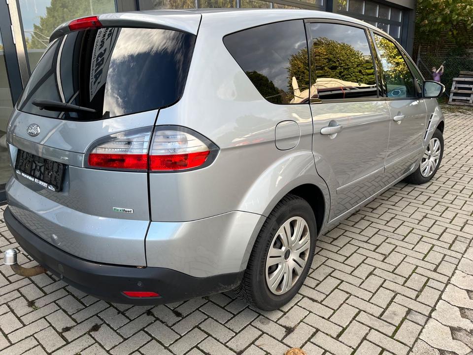 Ford S-Max 2009 — photo 13