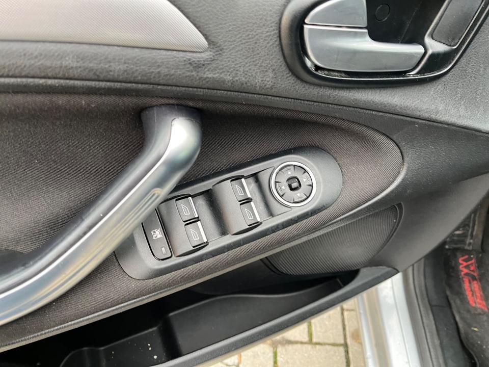 Ford S-Max 2009 — photo 14