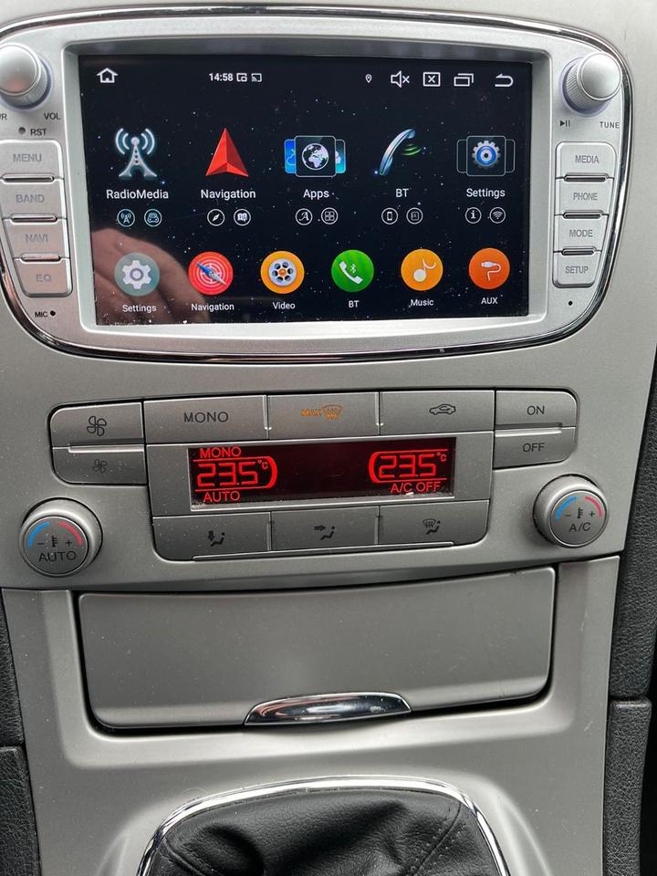 Ford S-Max 2009 — photo 20