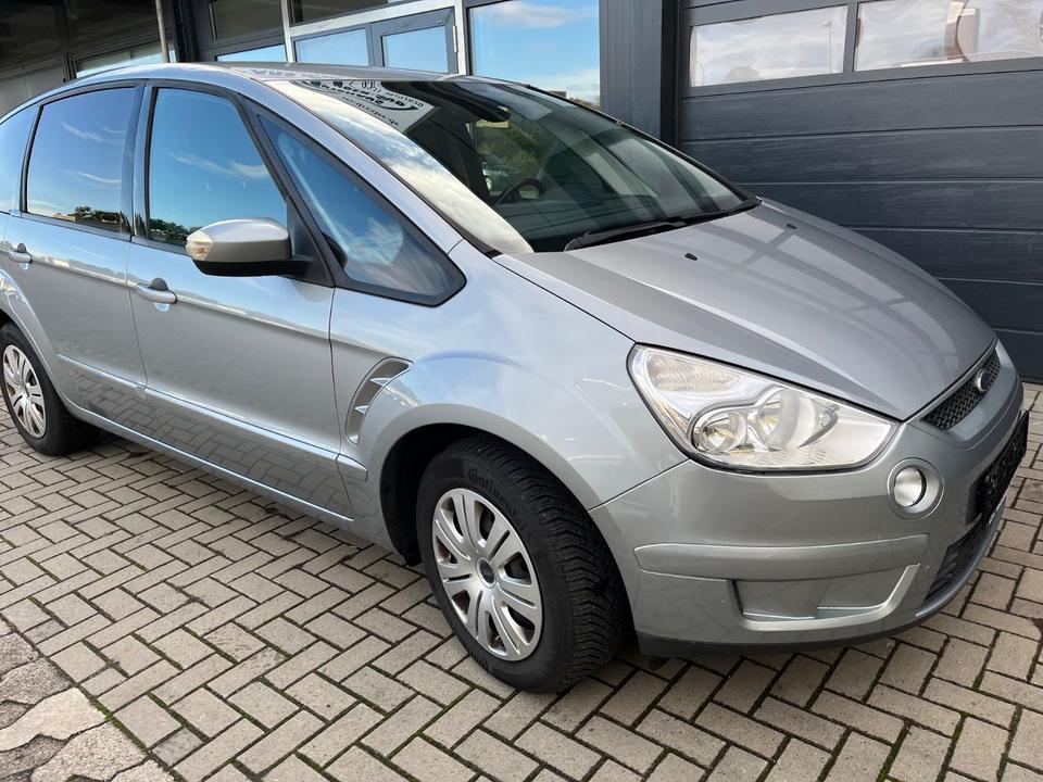 Ford S-Max 2009 — interior