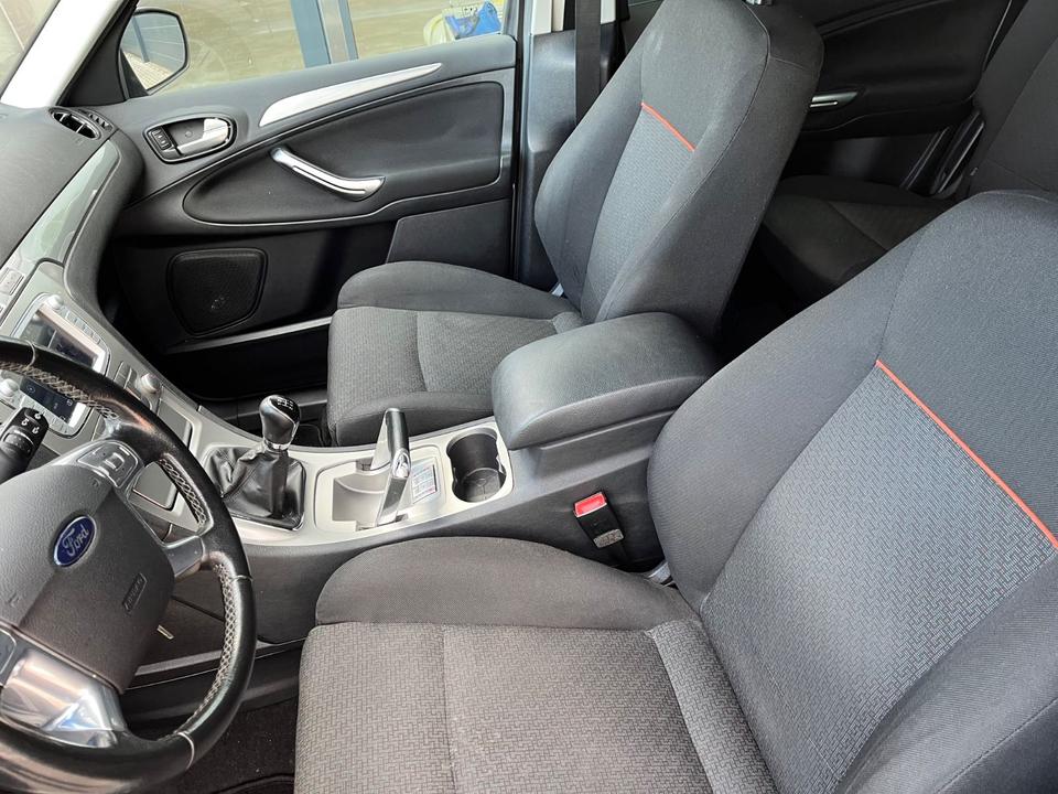 Ford S-Max 2009 — photo 7